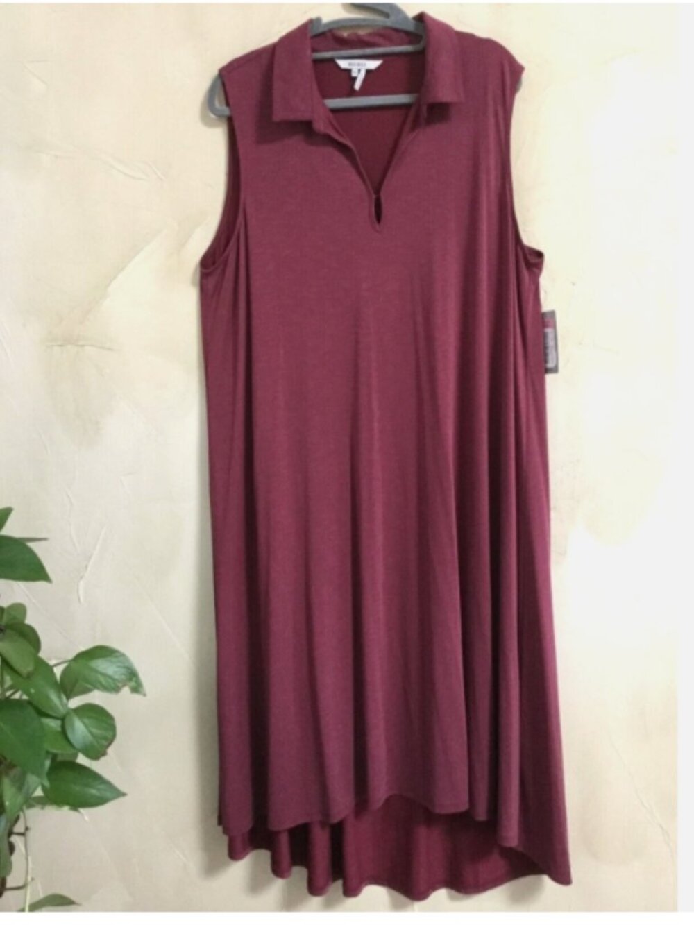 XOXO Women Size XL Midi Length Shift Dress Raisin Burgundy Sleeveless Knit Hi-Lo